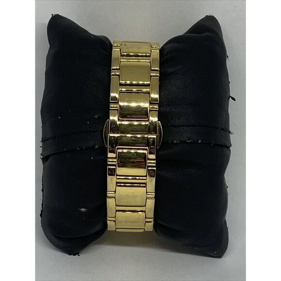 Kate Spade New York 0780 Women\'s Stainless Steel Analog Dial Quartz Watch VK137